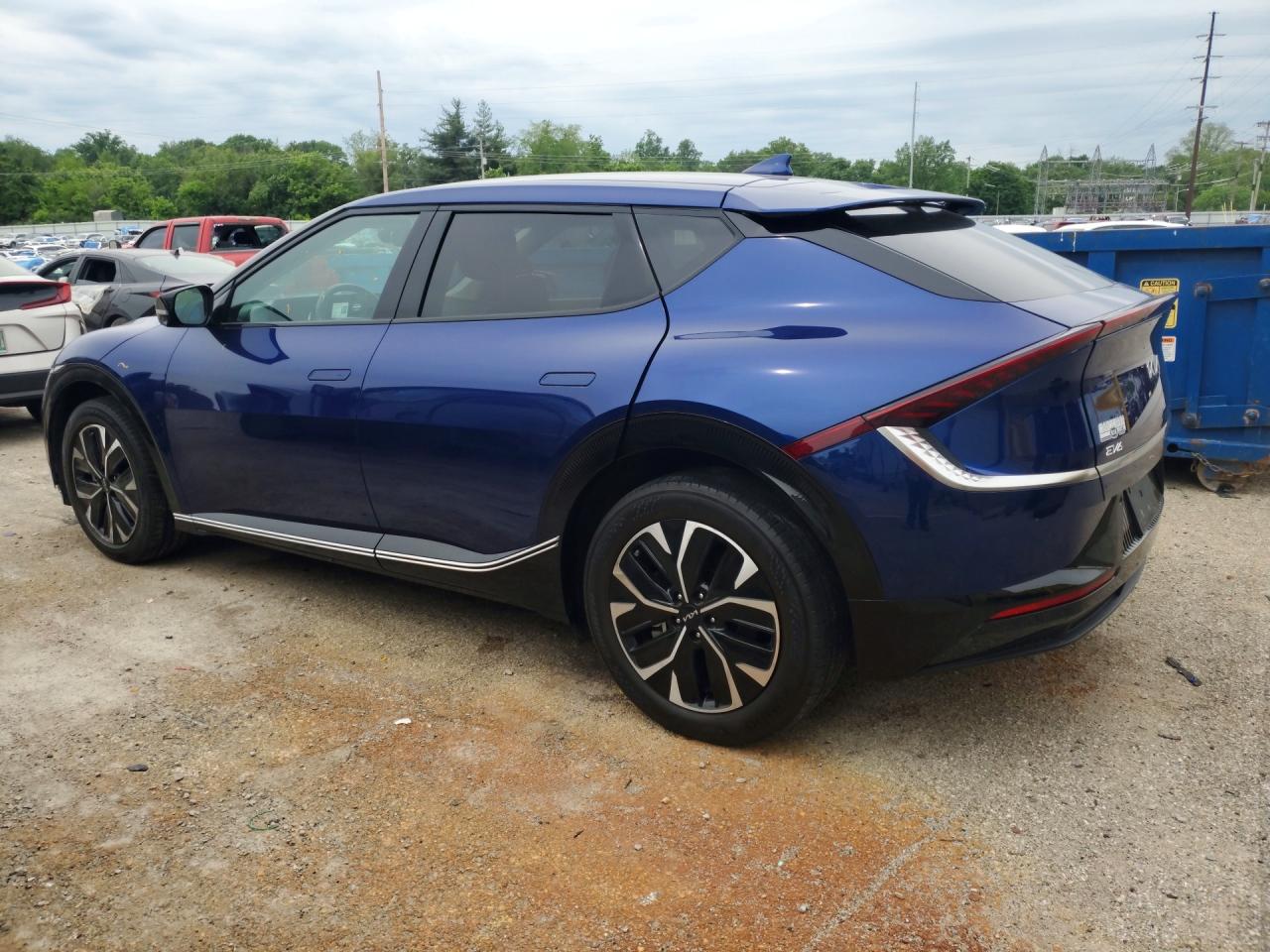 2022 KIA EV6 WIND photo 2