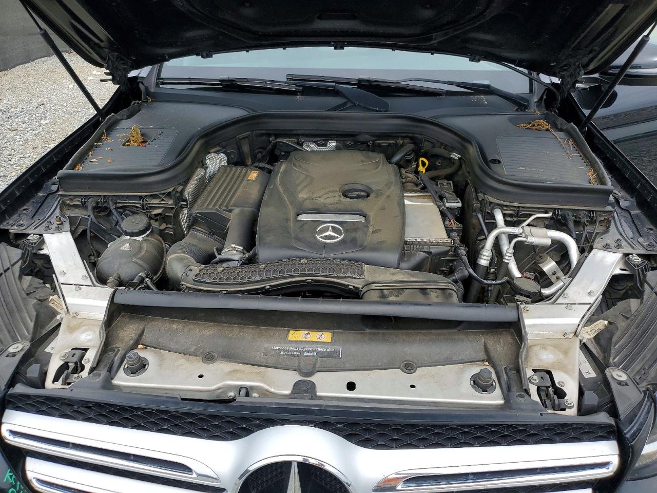 2017 MERCEDES-BENZ GLC 300 photo 31