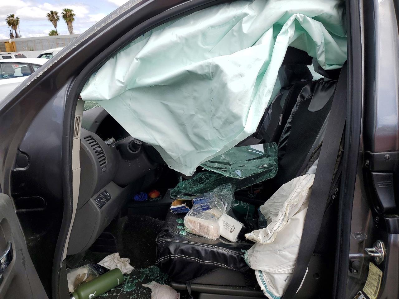 2018 NISSAN FRONTIER SV photo 13
