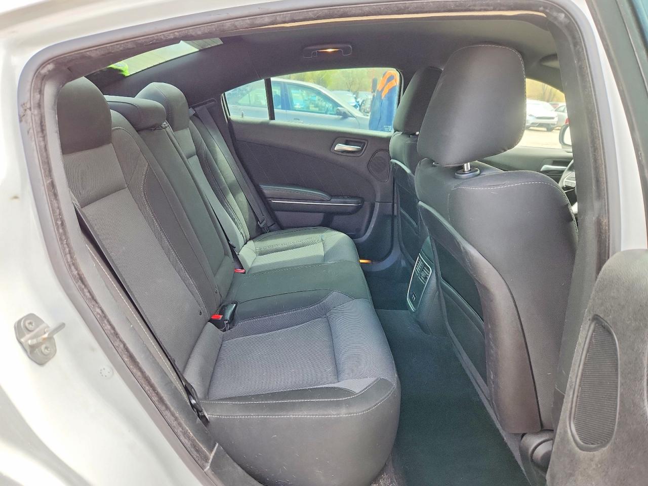 2016 DODGE CHARGER SXT photo 19