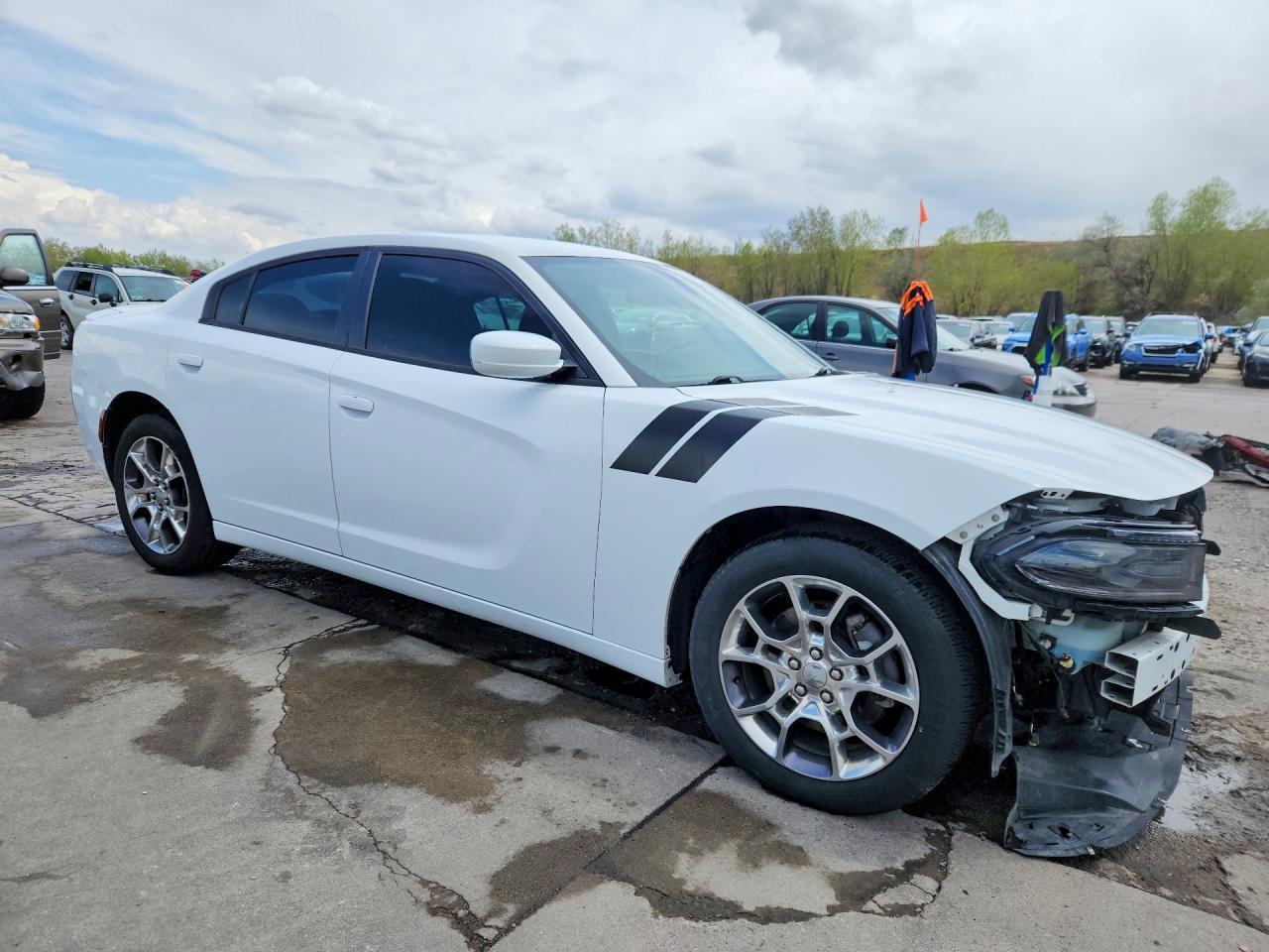 2016 DODGE CHARGER SXT photo 7
