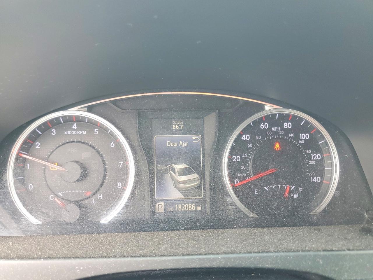 2017 TOYOTA CAMRY SE photo 9