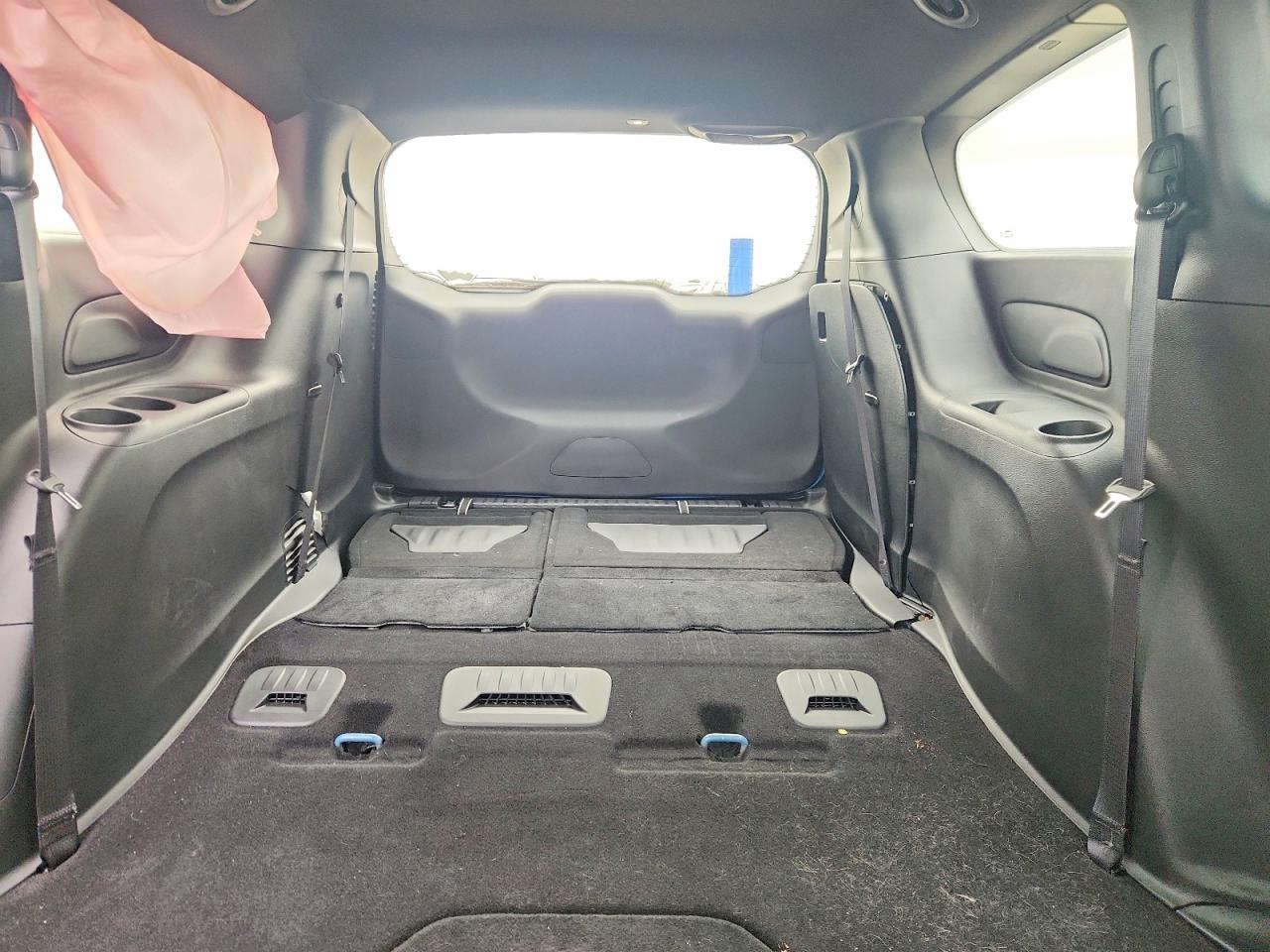 2026 CHRYSLER PACIFICA SELECT photo 19