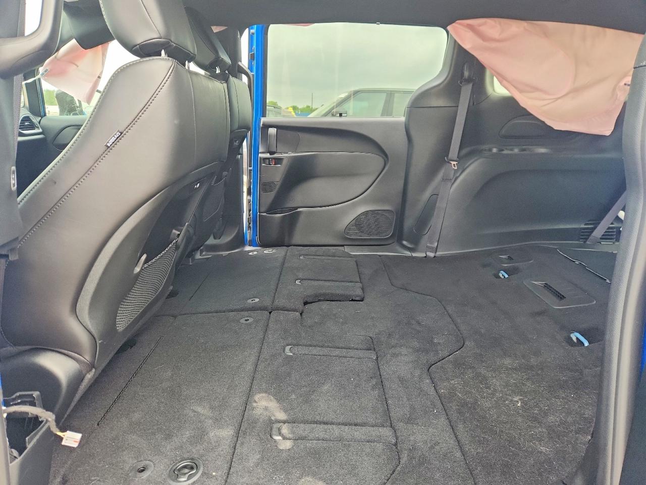 2026 CHRYSLER PACIFICA SELECT photo 21