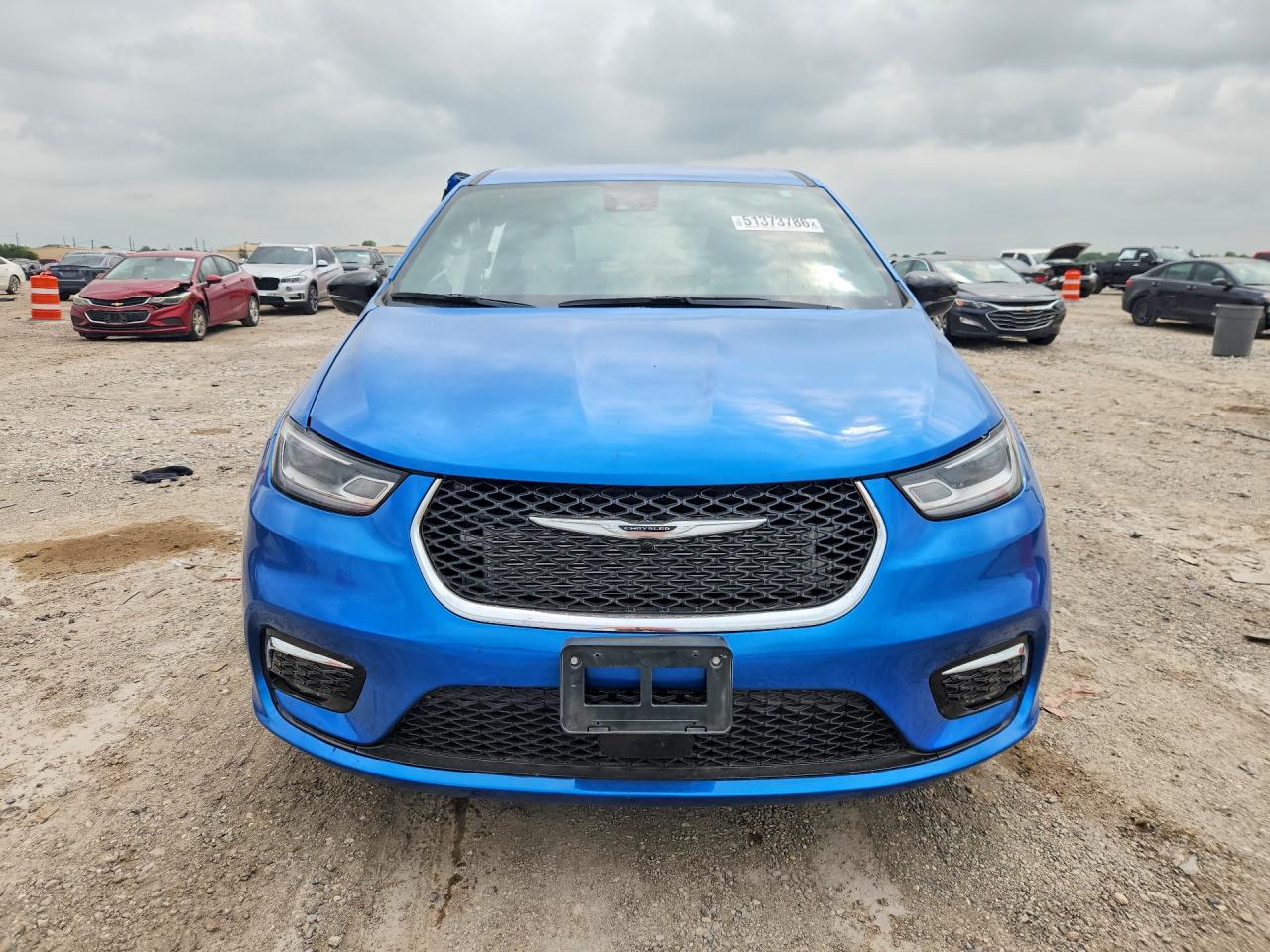 2026 CHRYSLER PACIFICA SELECT photo 9
