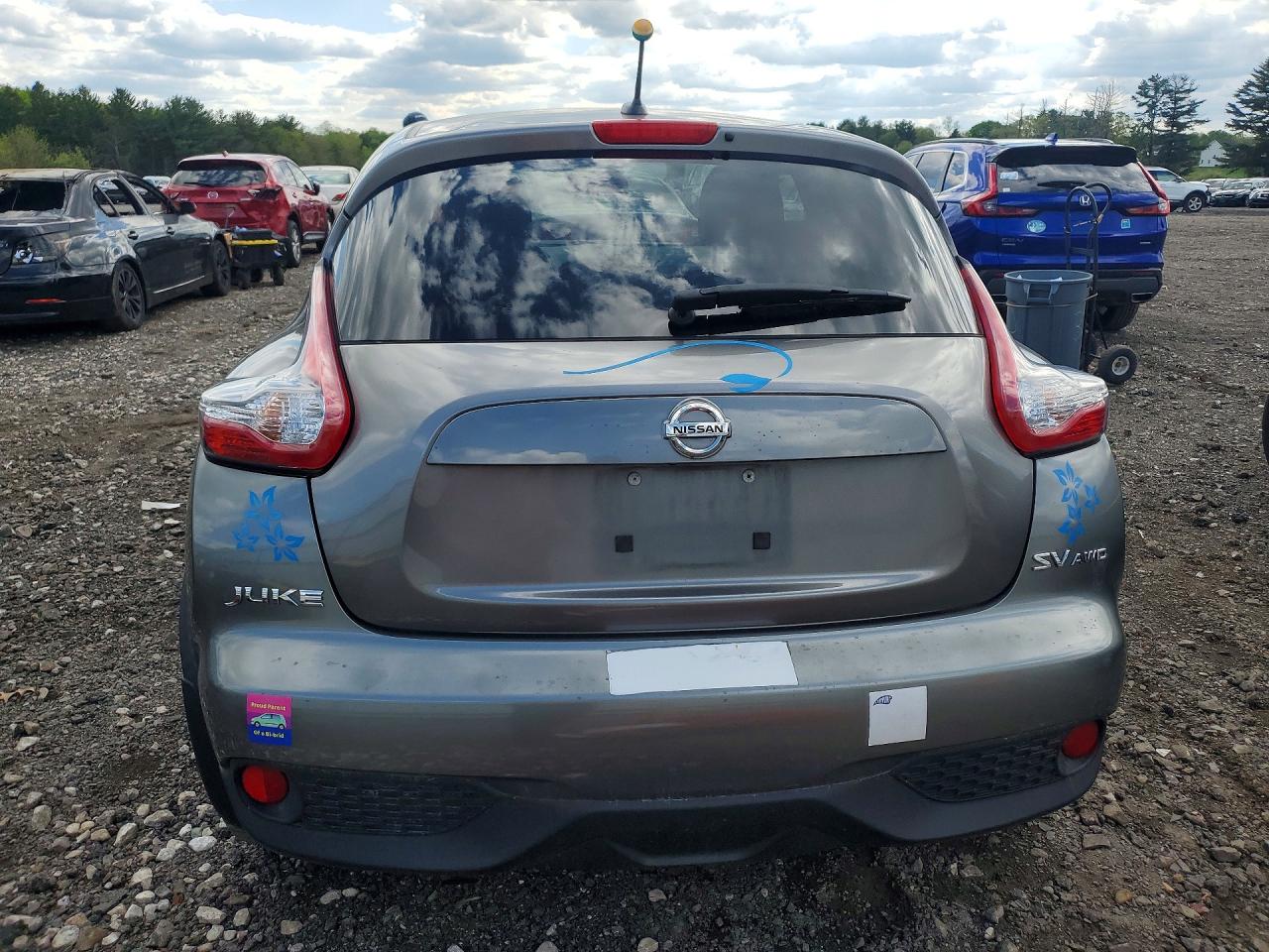 2015 NISSAN JUKE SV photo 16