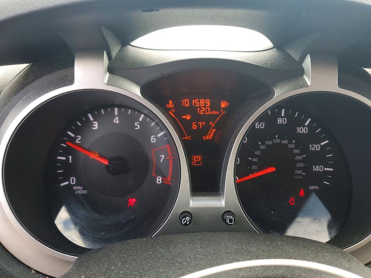 2015 NISSAN JUKE SV photo 25