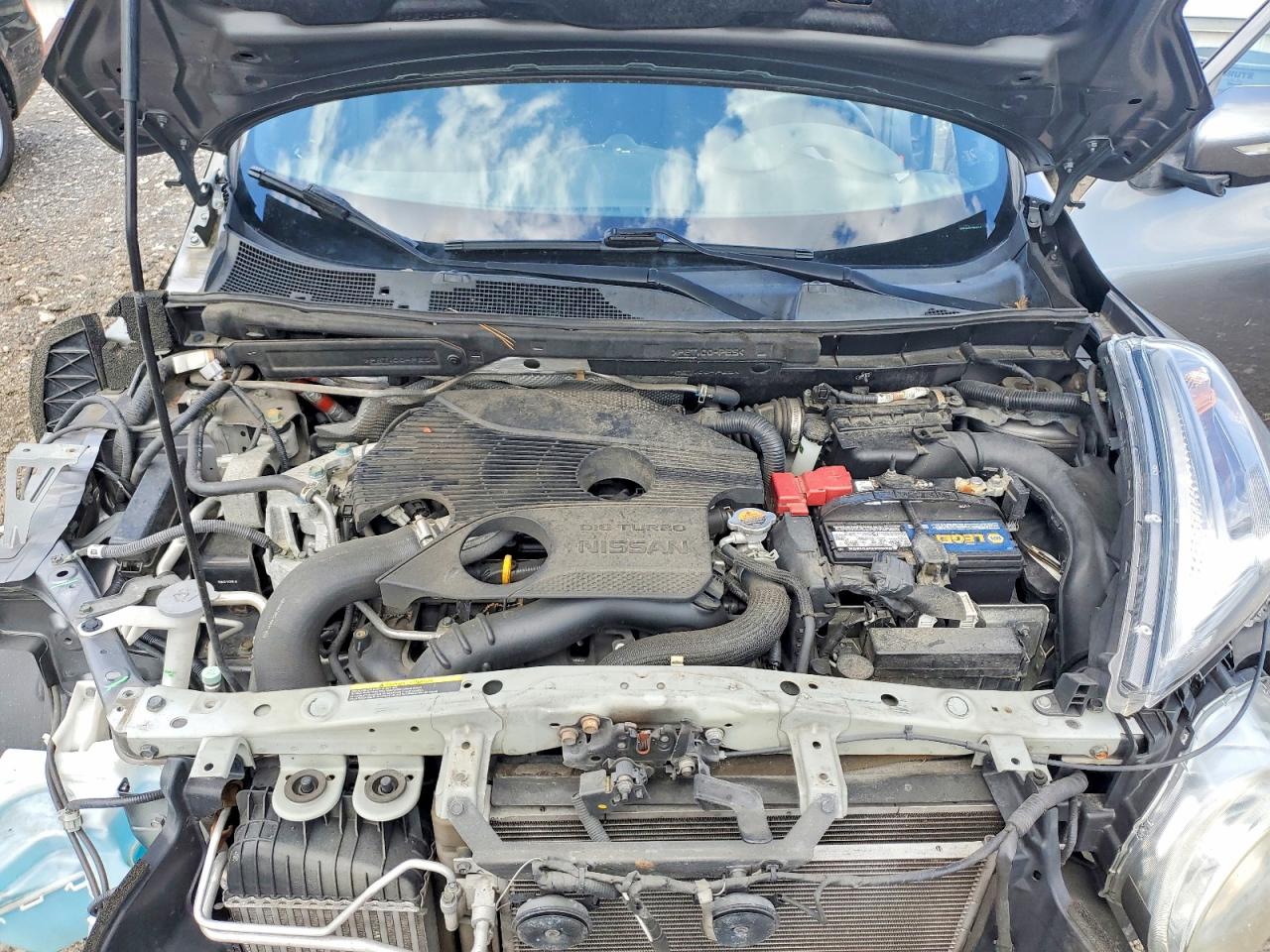 2015 NISSAN JUKE SV photo 31