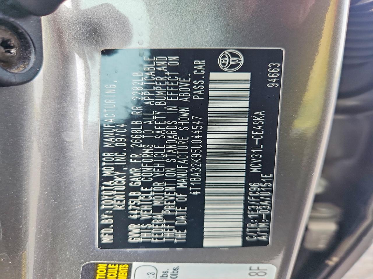 2005 TOYOTA CAMRY SE photo 37