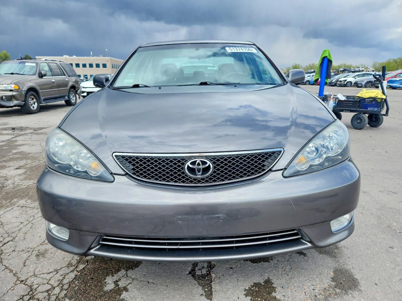 2005 TOYOTA CAMRY SE photo 13