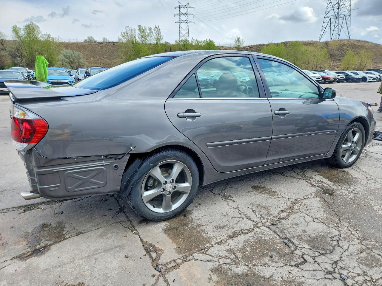 2005 TOYOTA CAMRY SE photo 7