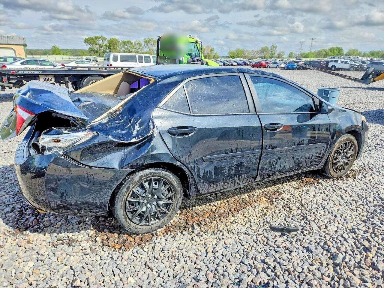 2015 TOYOTA COROLLA LE photo 7
