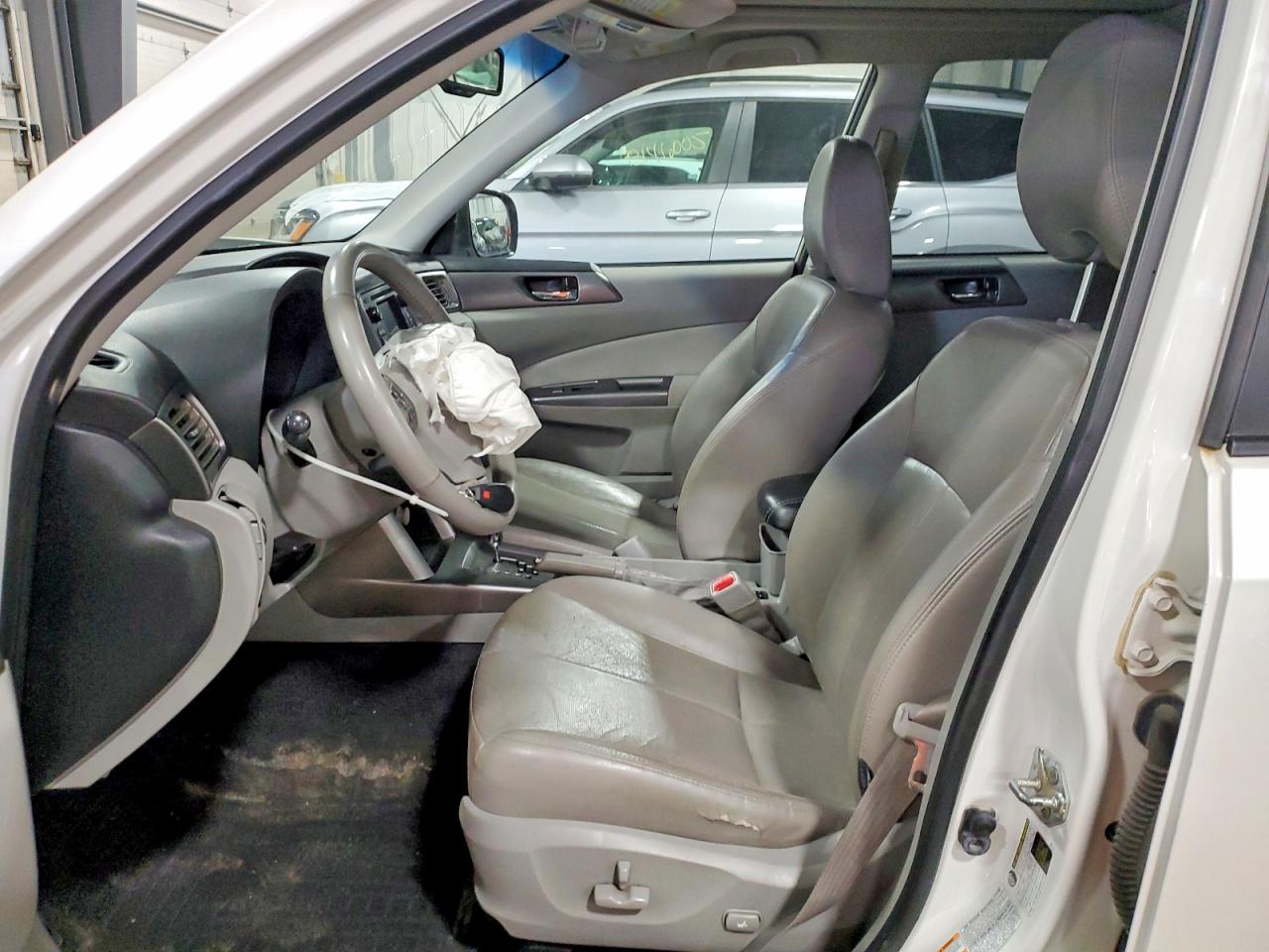 2011 SUBARU FORESTER LIMITED photo 13