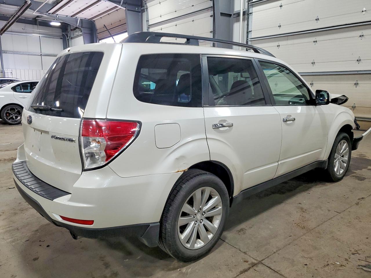 2011 SUBARU FORESTER LIMITED photo 5