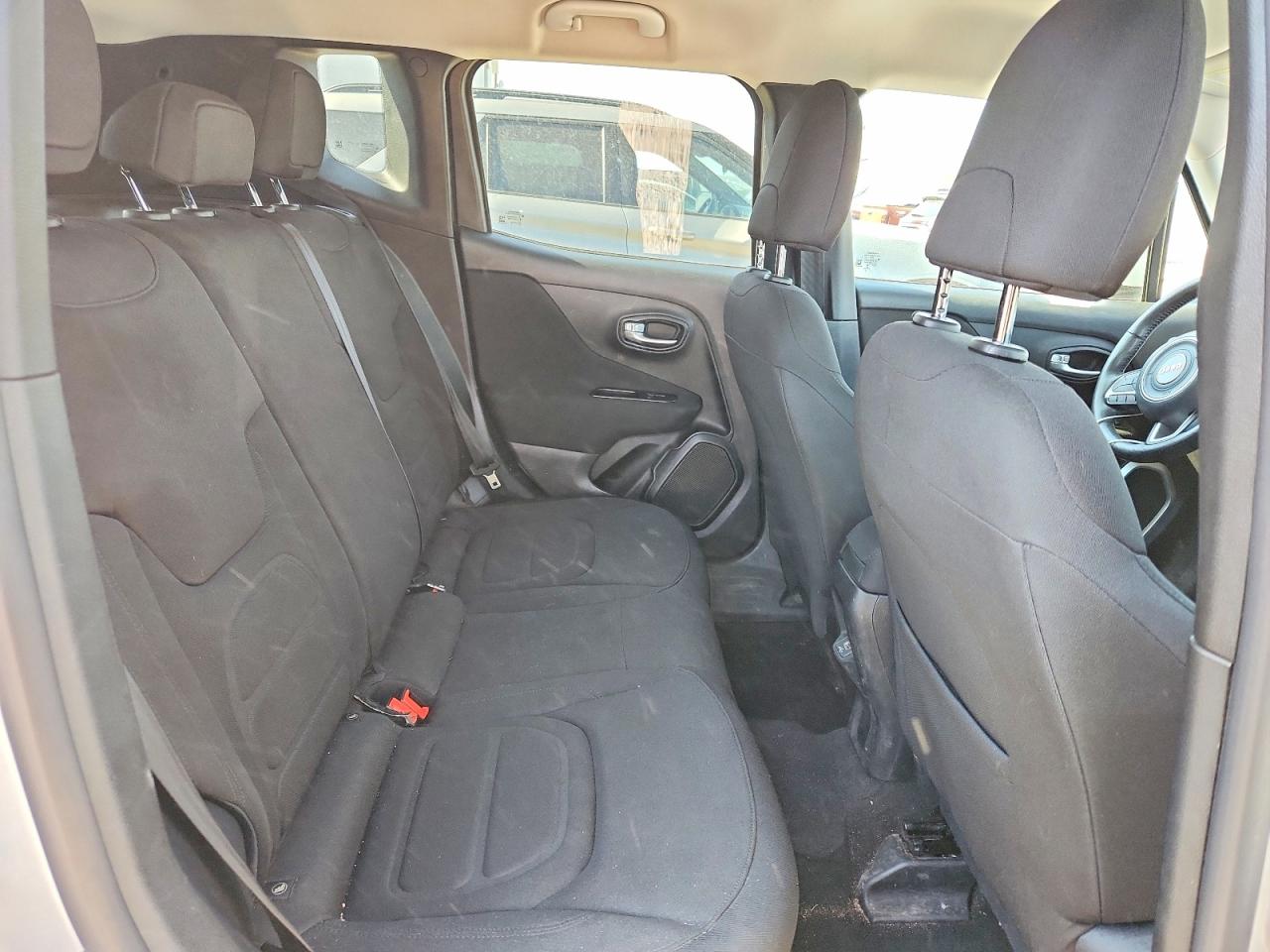 2019 JEEP RENEGADE LATITUDE photo 28