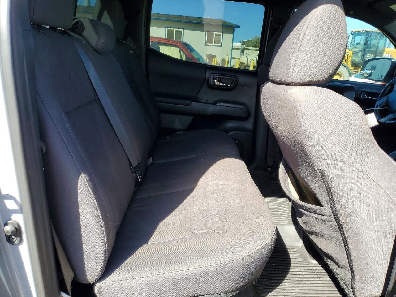 2019 TOYOTA TACOMA SR5 V6 photo 28