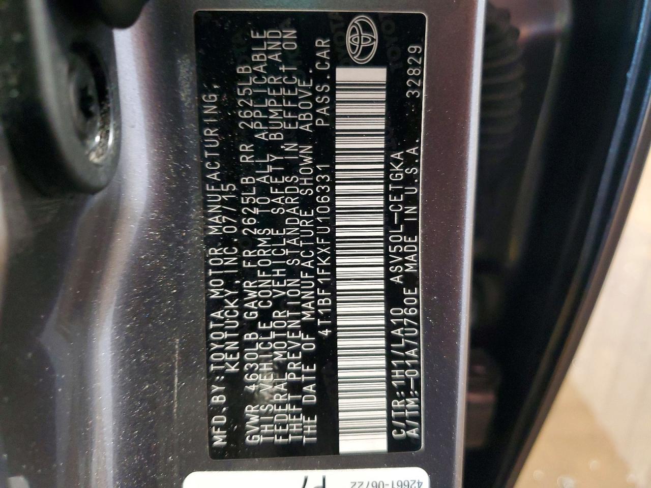 2015 TOYOTA CAMRY XLE photo 34