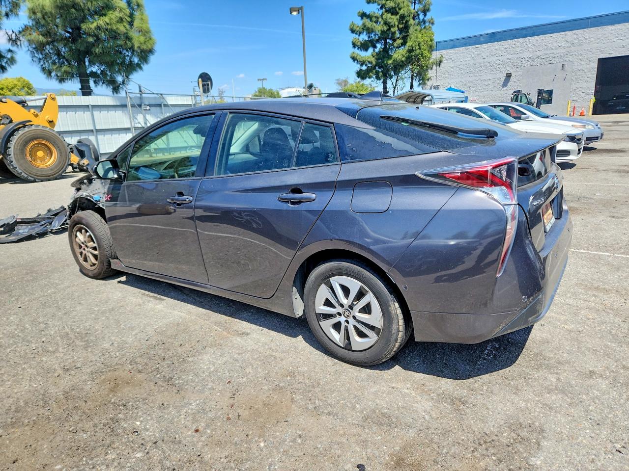 2018 TOYOTA PRIUS TWO photo 3
