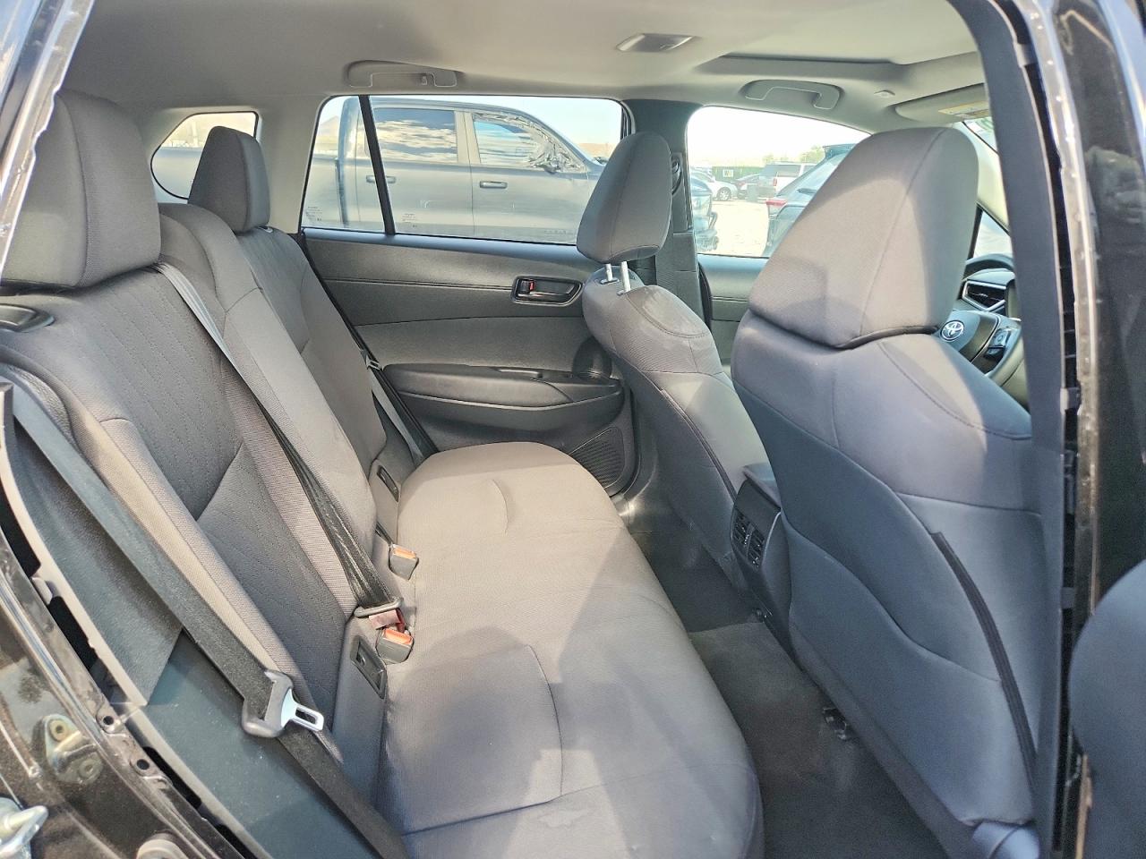 2023 TOYOTA COROLLA CROSS LE photo 11