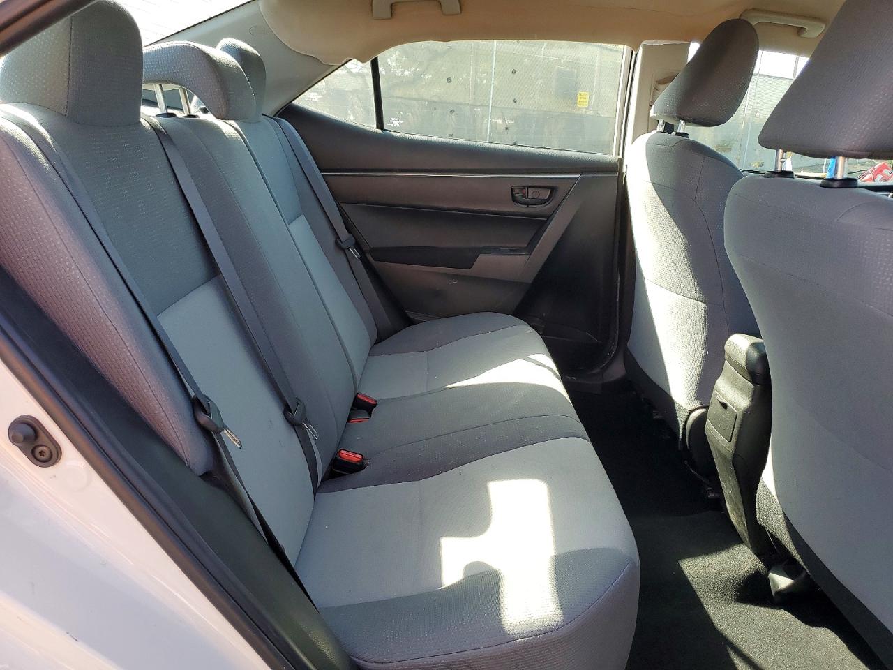 2016 TOYOTA COROLLA L photo 28