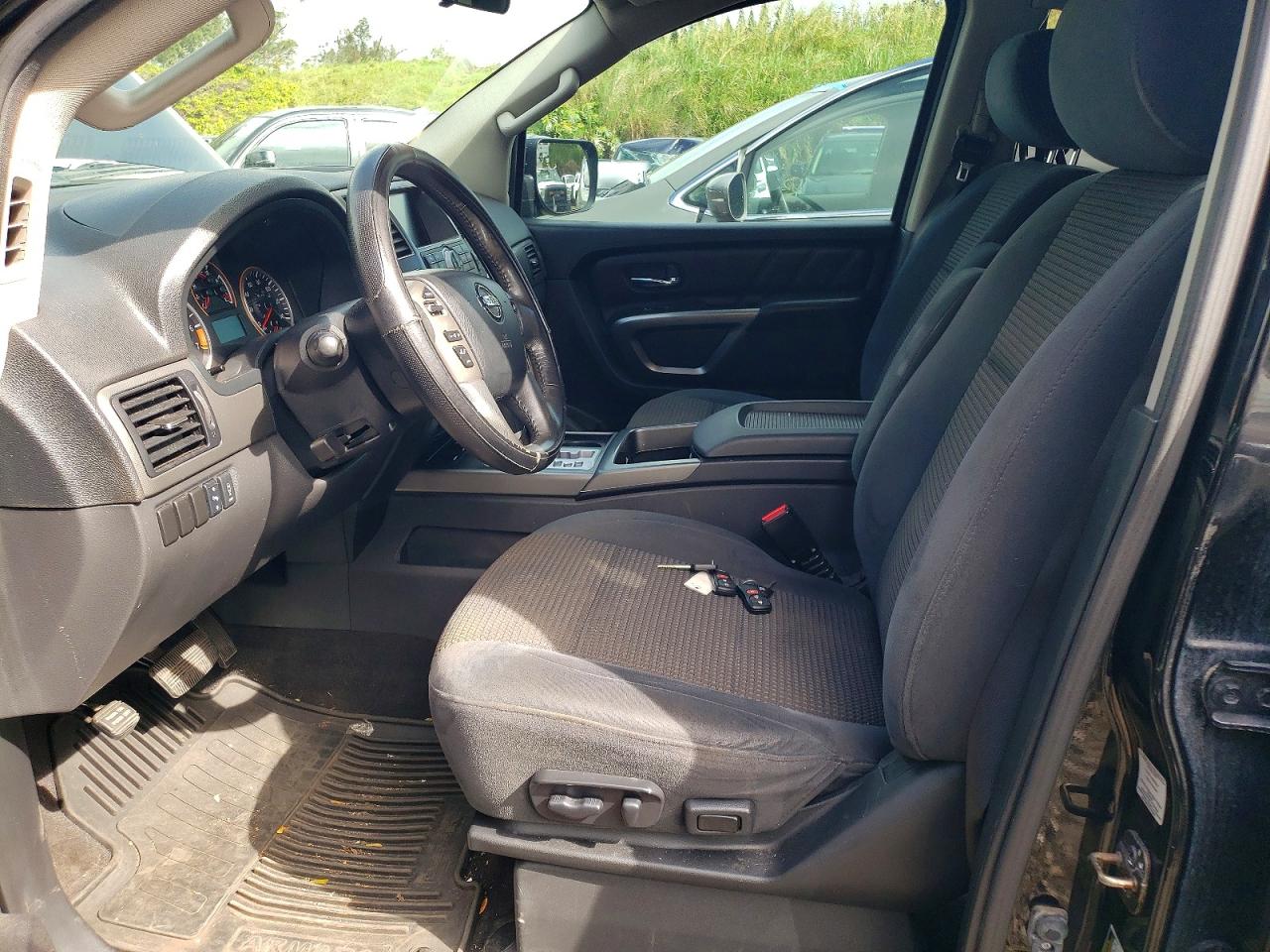 2015 NISSAN ARMADA SV photo 13