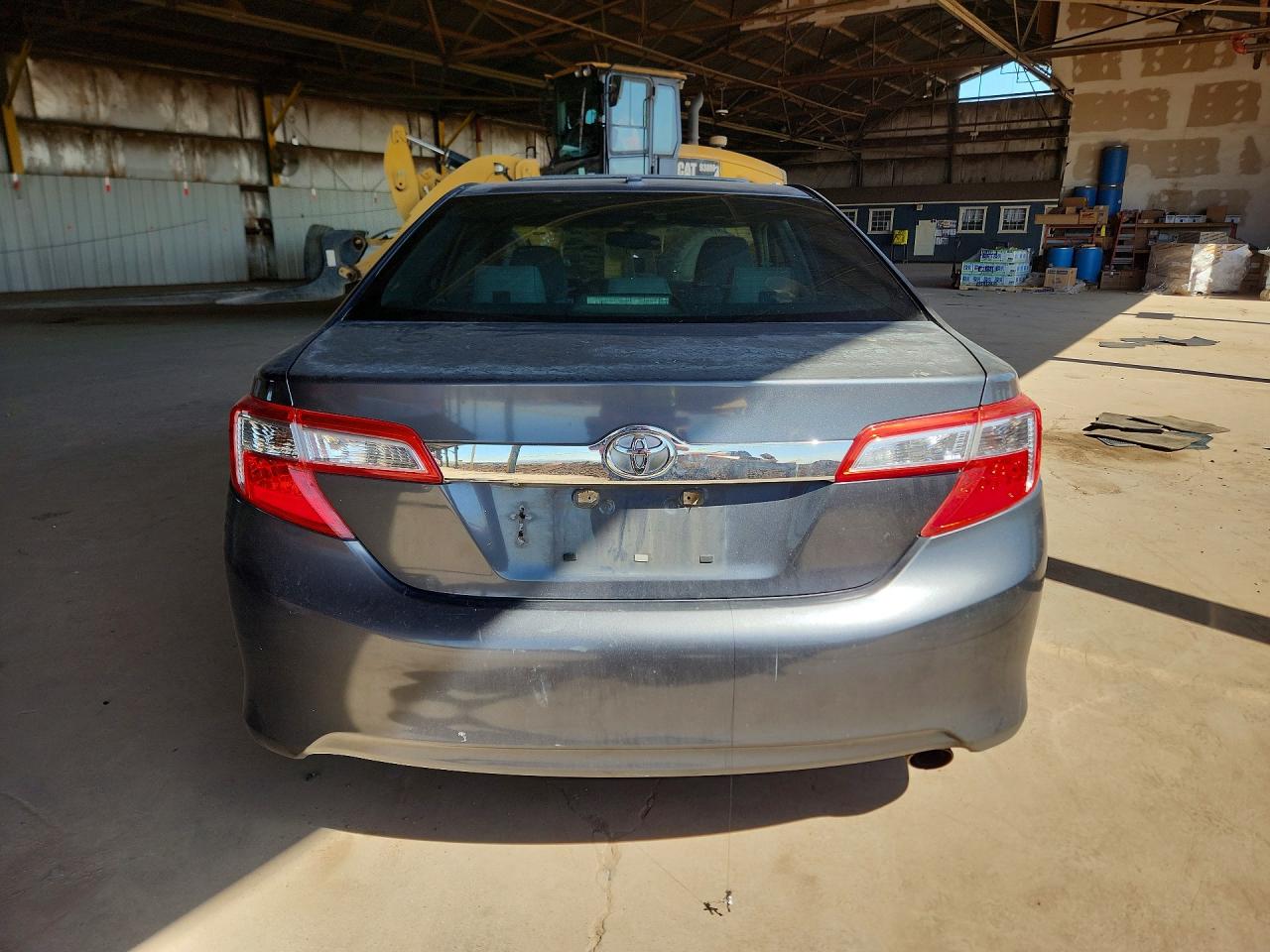 2012 TOYOTA CAMRY XLE photo 6