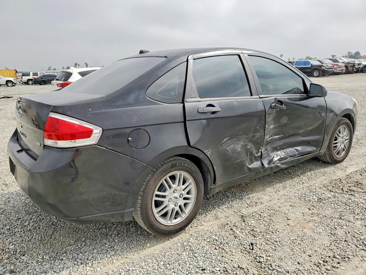 2009 FORD FOCUS SE photo 5