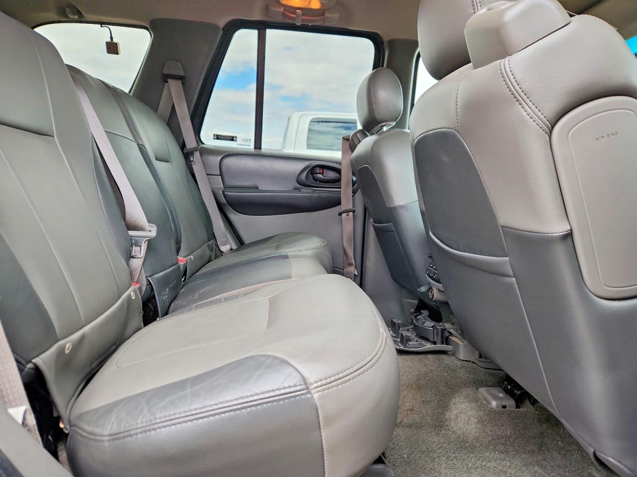 2002 CHEVROLET TRAILBLAZER photo 28