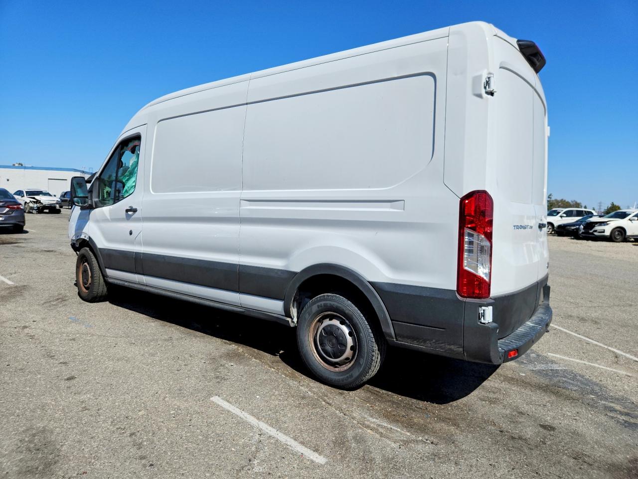 2025 FORD TRANSIT T-250 photo 3