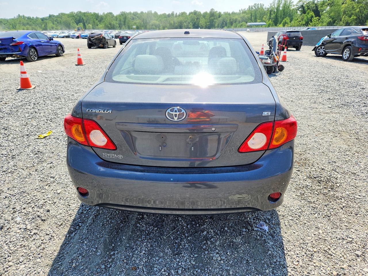 2009 TOYOTA COROLLA LE photo 11
