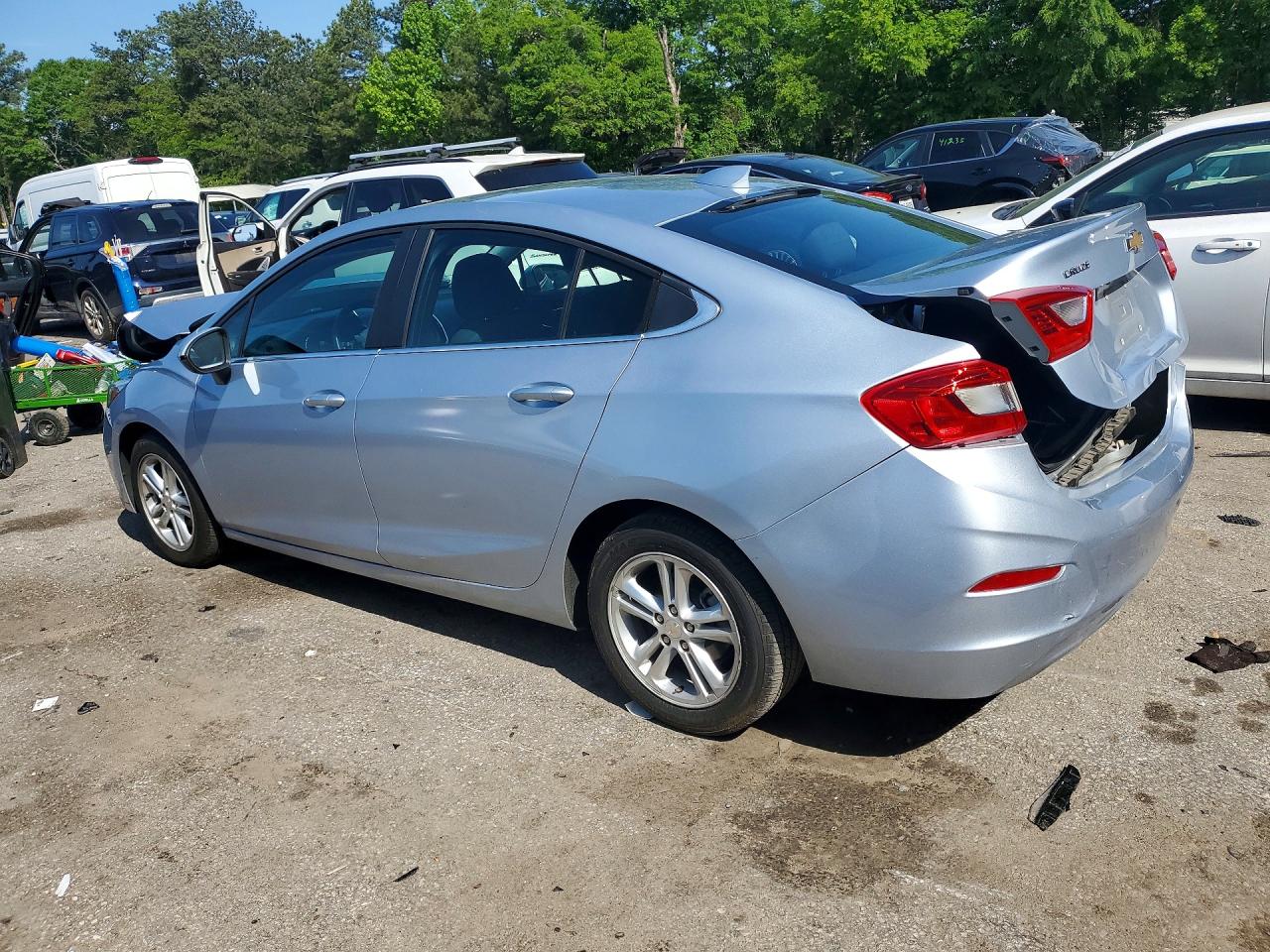 2017 CHEVROLET CRUZE LT photo 3