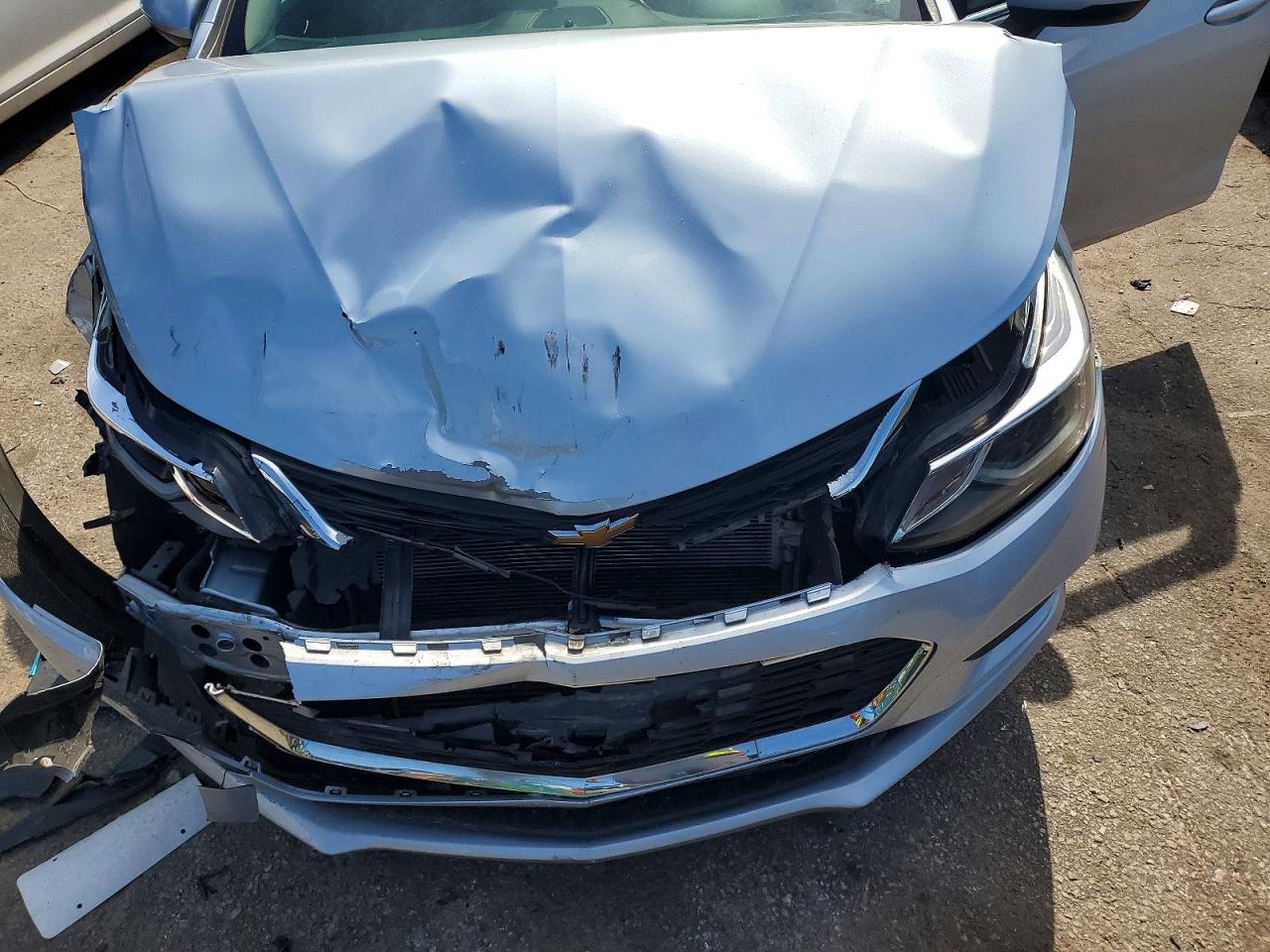 2017 CHEVROLET CRUZE LT photo 21