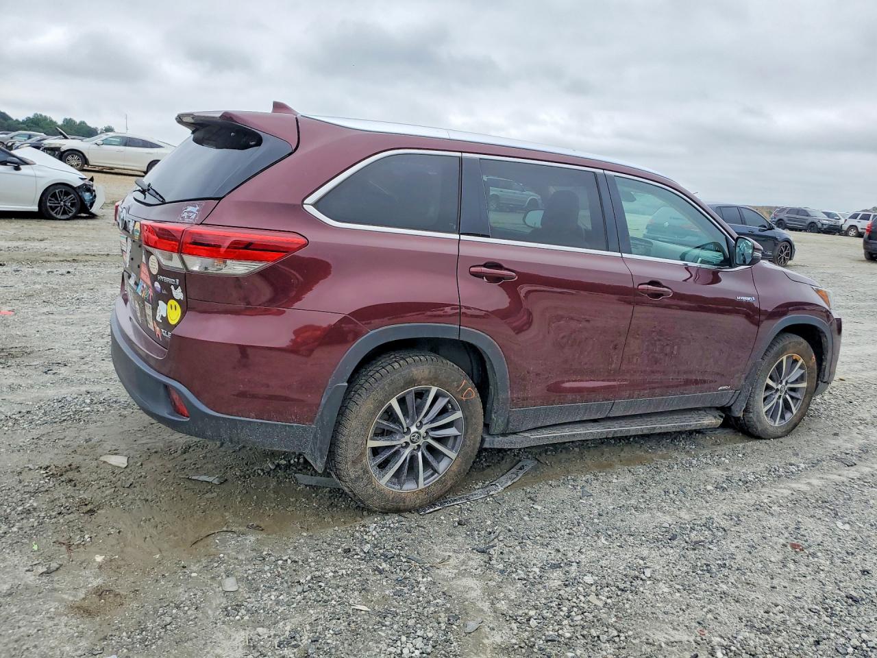 2019 TOYOTA HIGHLANDER HYBRID XLE photo 7