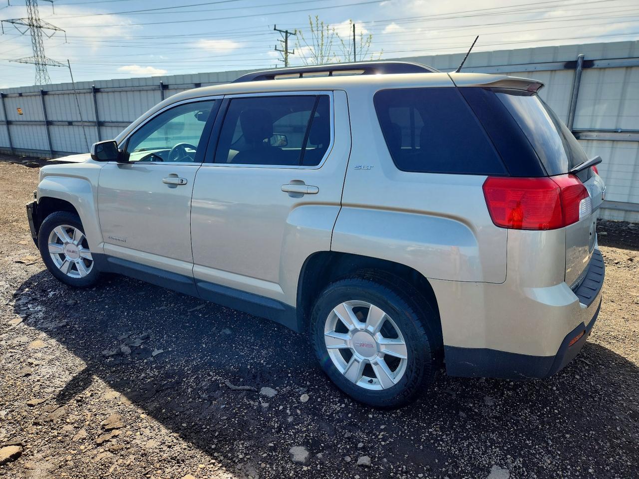 2013 GMC TERRAIN SLT photo 3