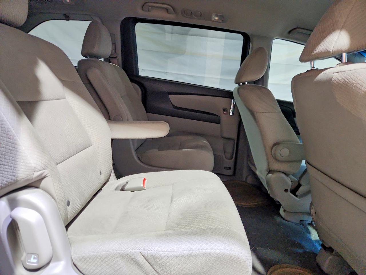 2014 HONDA ODYSSEY LX photo 21