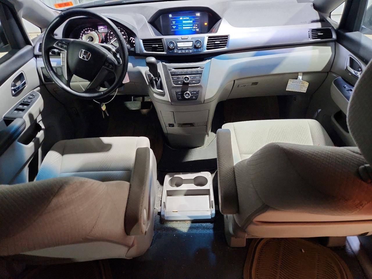 2014 HONDA ODYSSEY LX photo 15