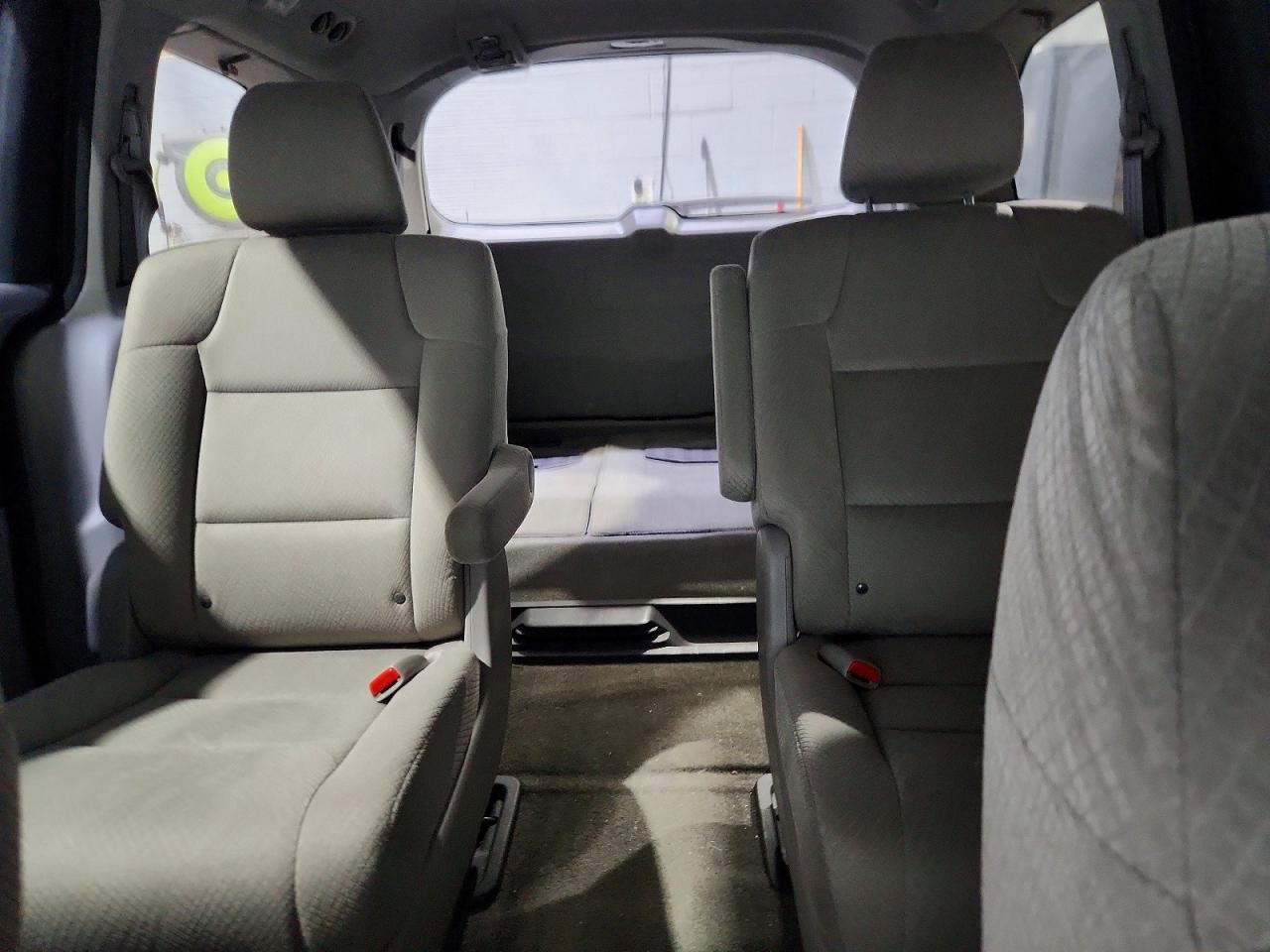 2014 HONDA ODYSSEY LX photo 19