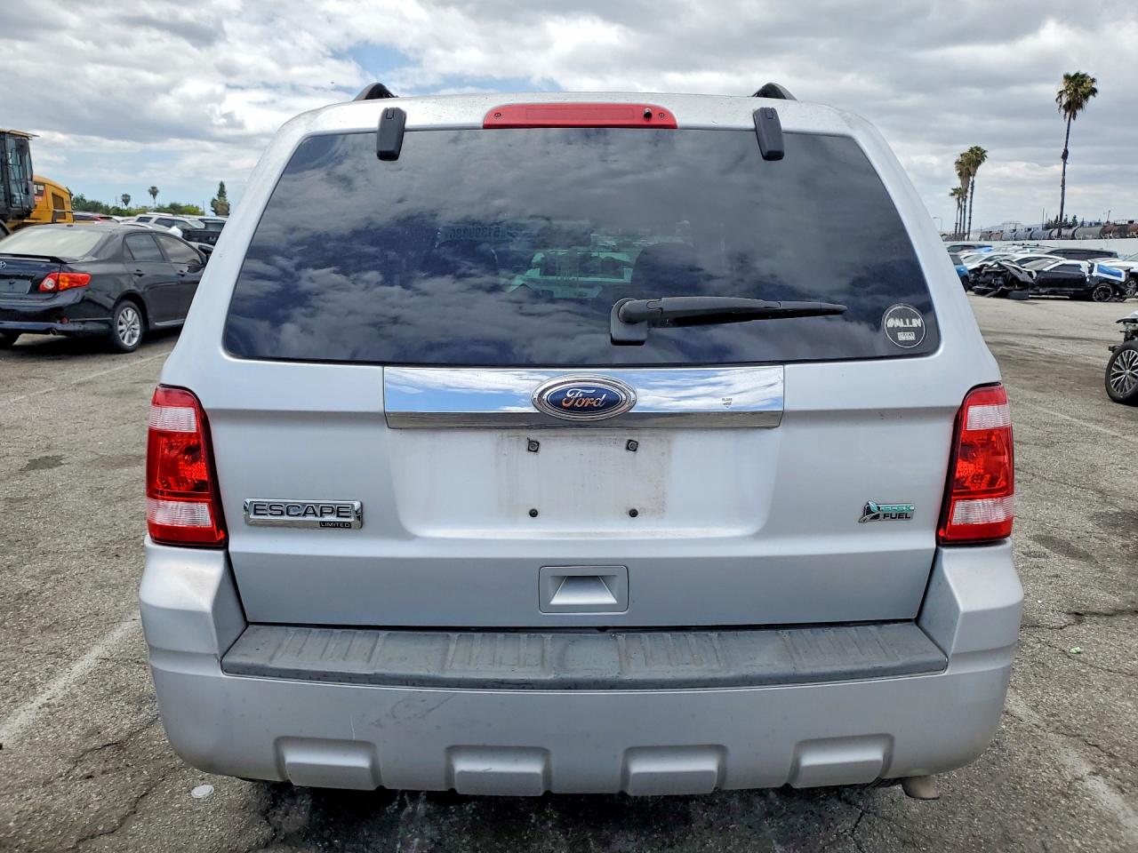 2010 FORD ESCAPE LIMITED photo 16
