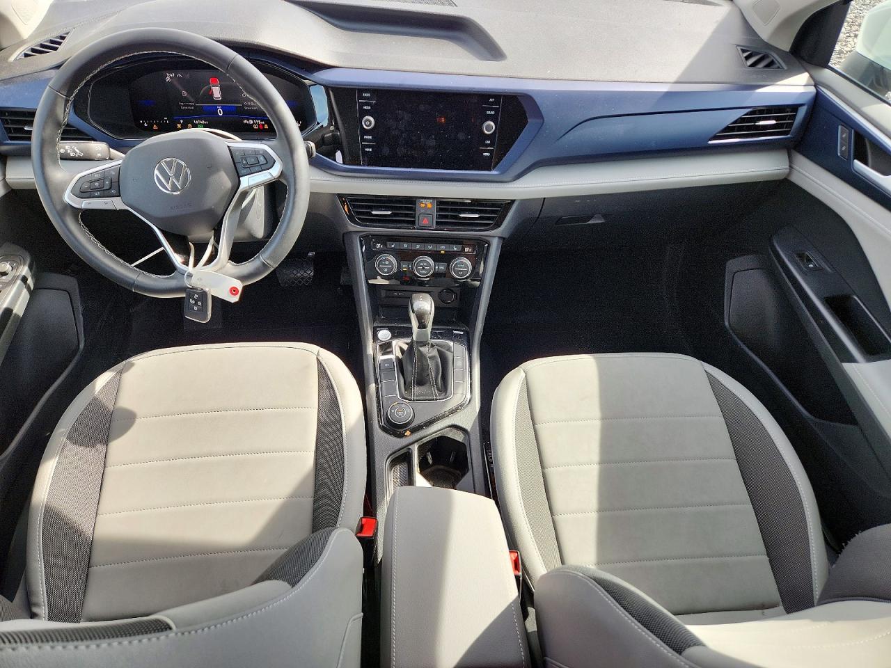 2024 VOLKSWAGEN TAOS SE photo 8