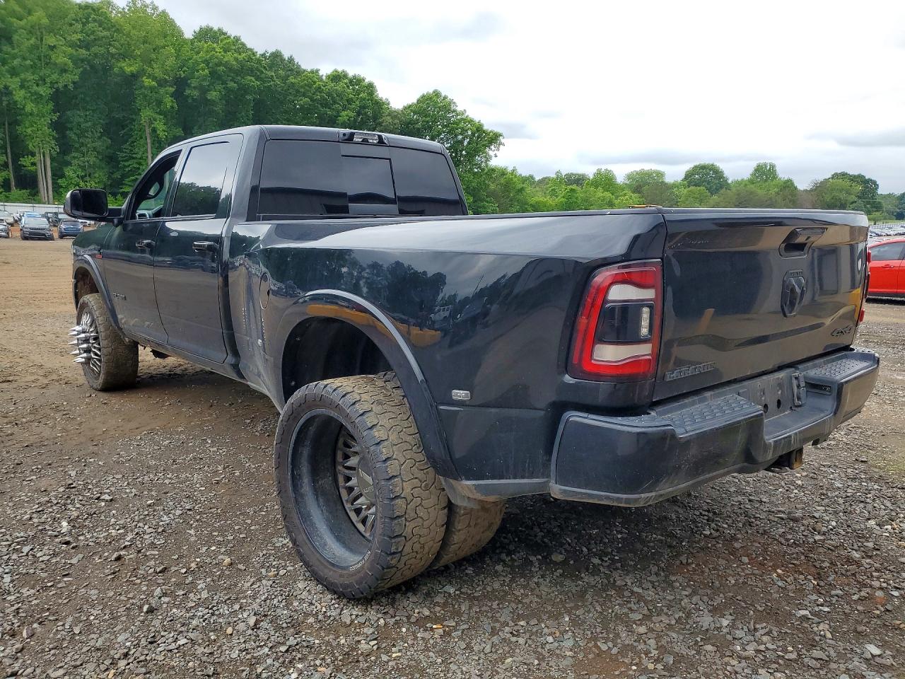 2022 RAM 3500 LARAMIE photo 3