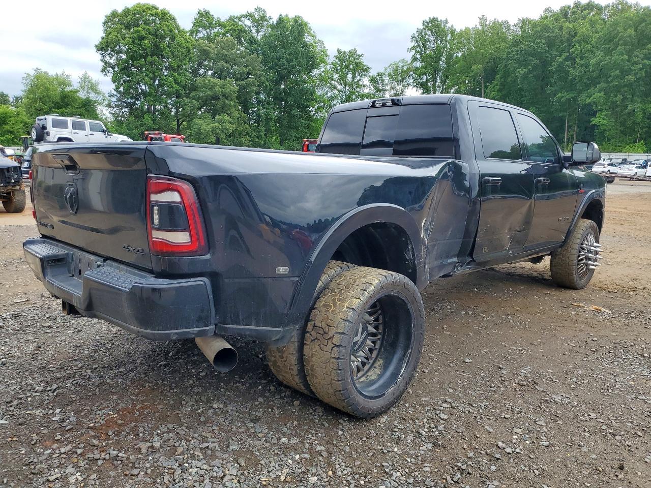 2022 RAM 3500 LARAMIE photo 5