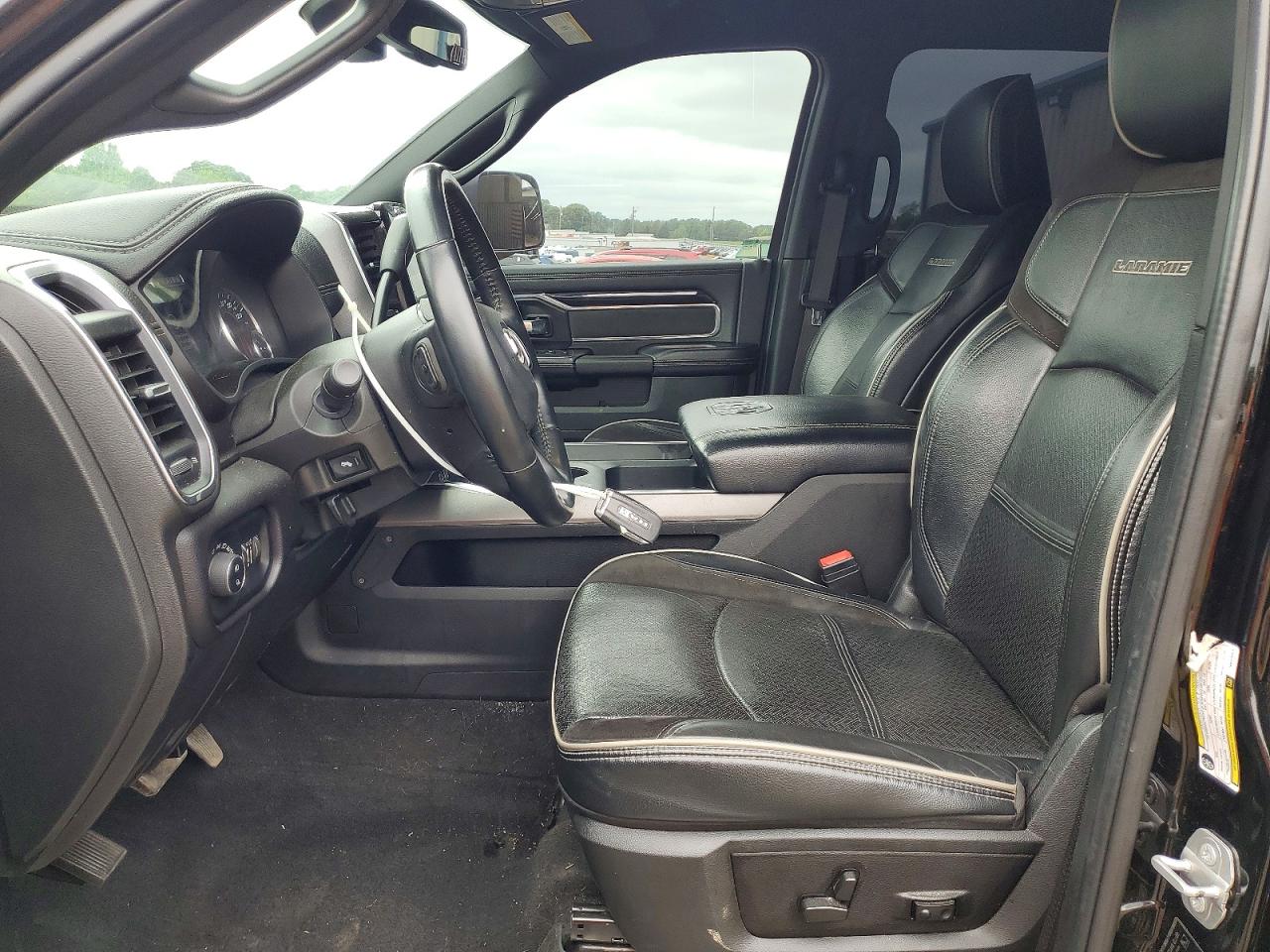 2022 RAM 3500 LARAMIE photo 13