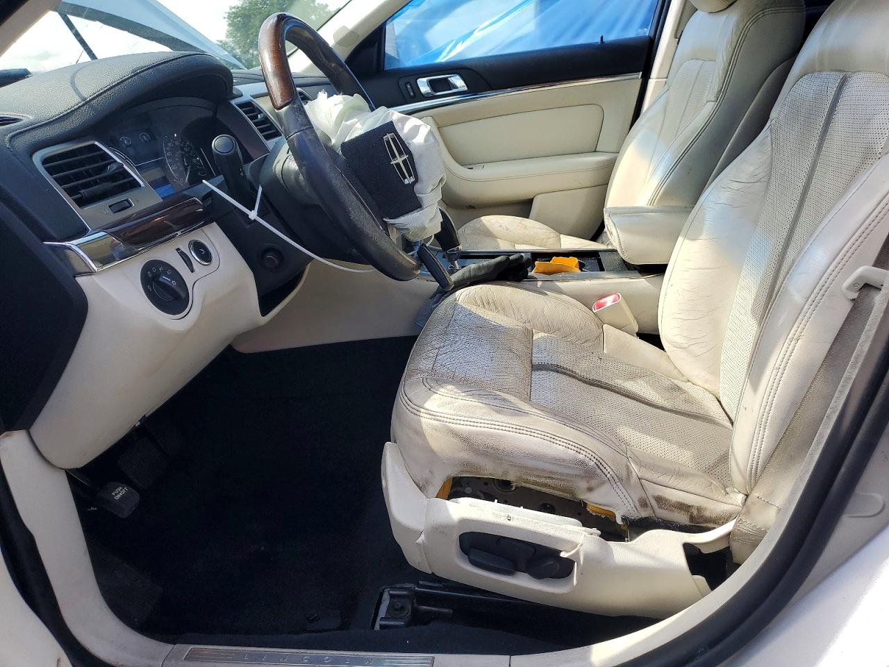 2009 LINCOLN MKS photo 7
