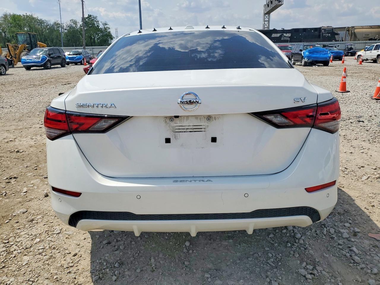 2023 NISSAN SENTRA SV photo 11