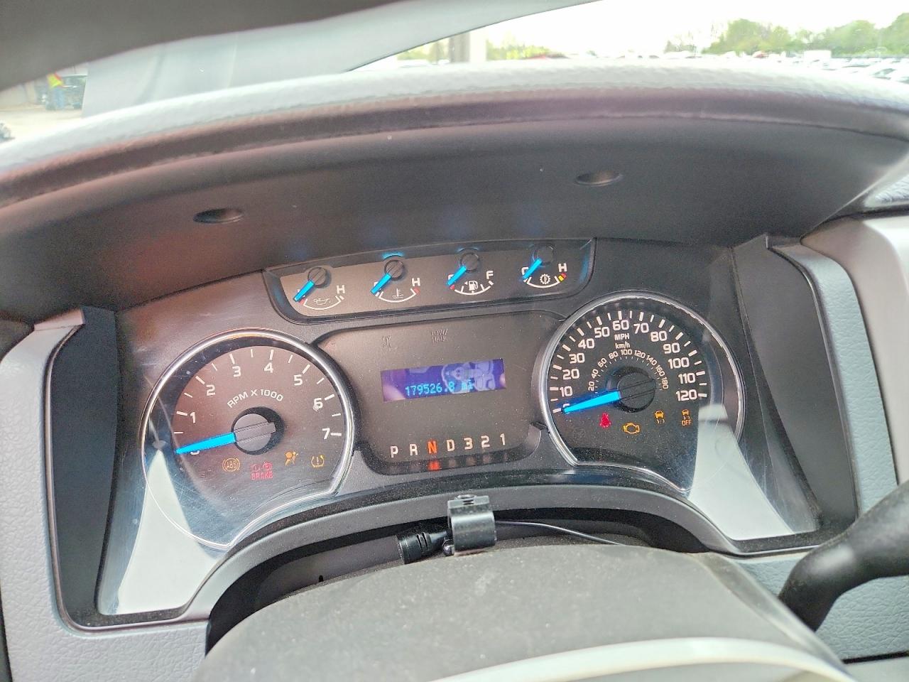 2013 FORD F150 SUPERCREW photo 9