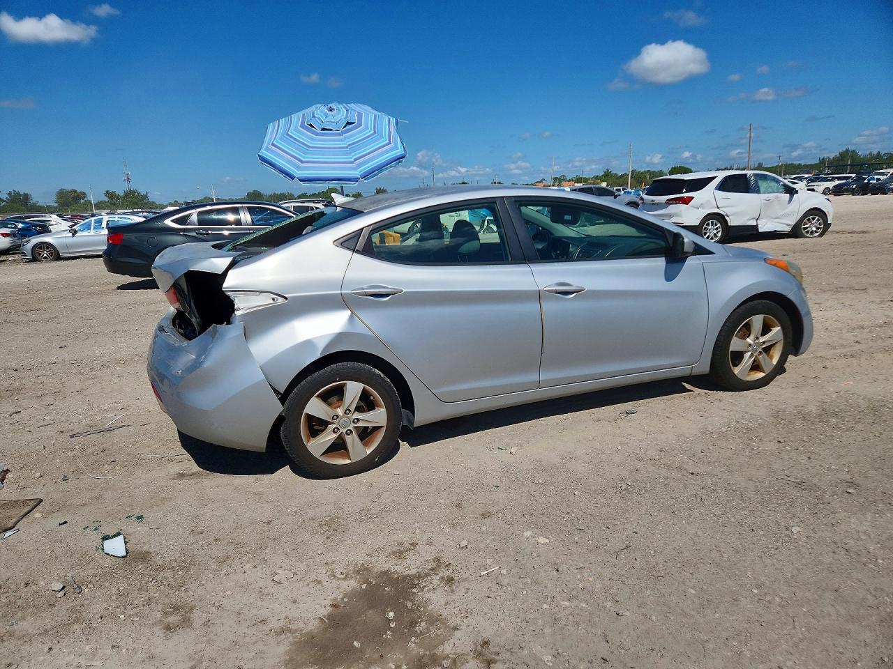 2012 HYUNDAI ELANTRA GLS photo 5