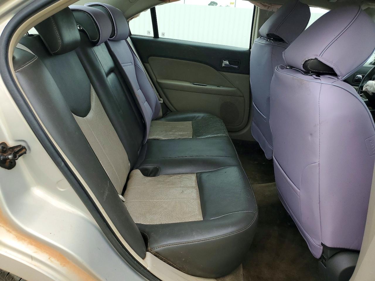 2010 MERCURY MILAN PREMIER photo 10