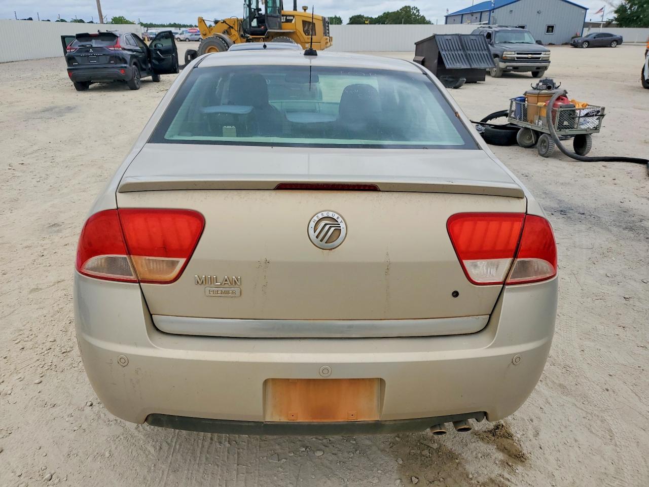 2010 MERCURY MILAN PREMIER photo 6