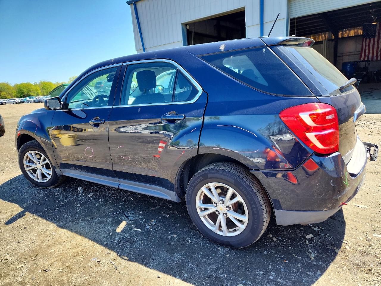 2017 CHEVROLET EQUINOX LS photo 4
