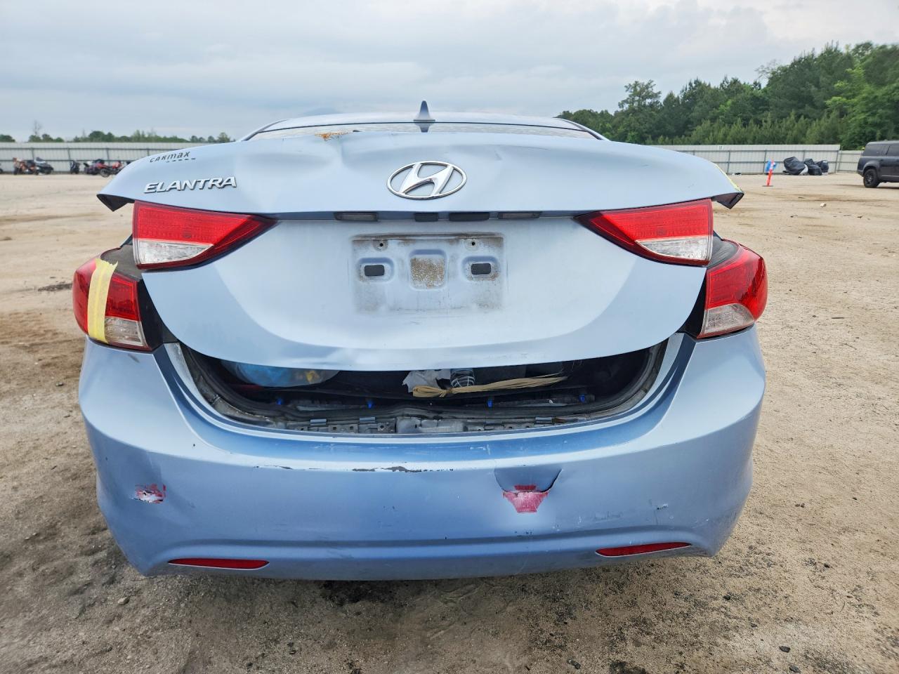 2013 HYUNDAI ELANTRA GLS photo 16
